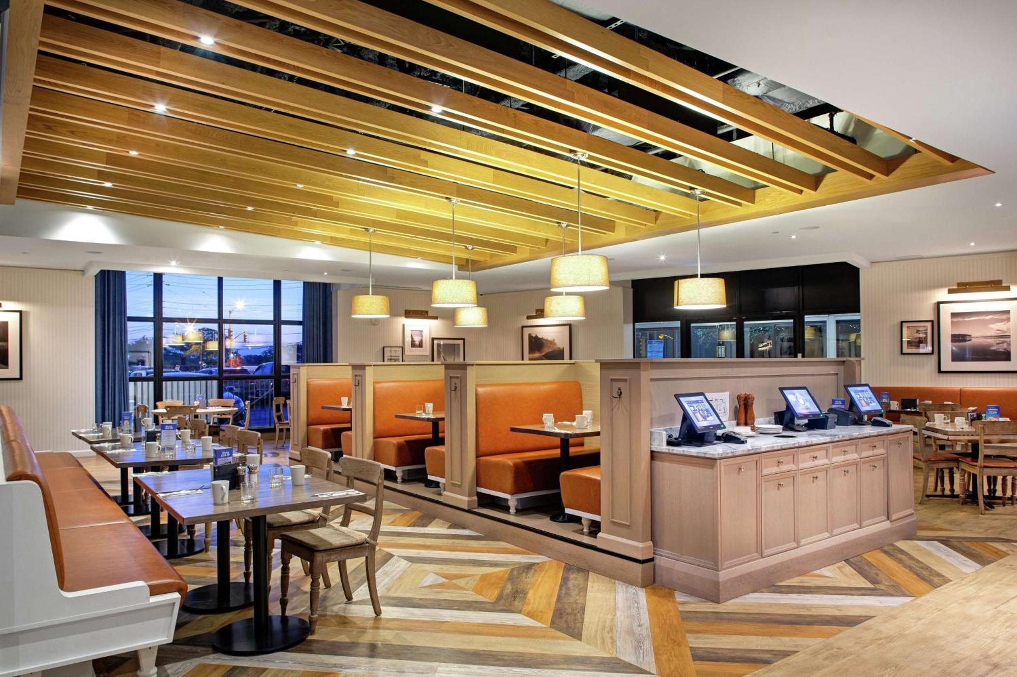 Doubletree By Hilton Toronto Airport, On Hotel Eksteriør billede